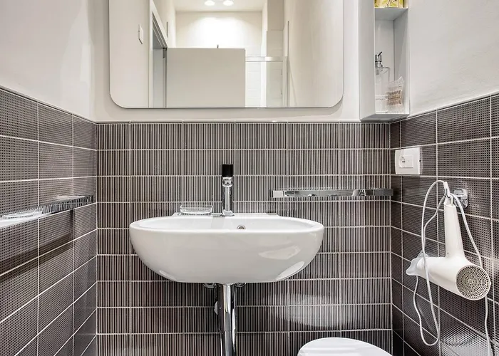 Near Duomo Design Polluce Milán